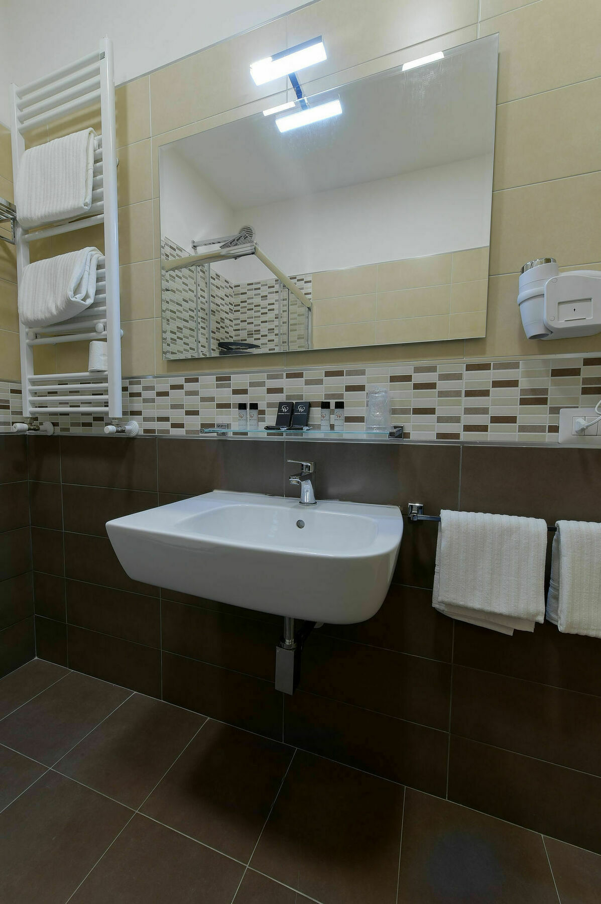 กราวีนา สวีท ฟรัตตินา บีบี Bed & Breakfast โรม ภายนอก รูปภาพ