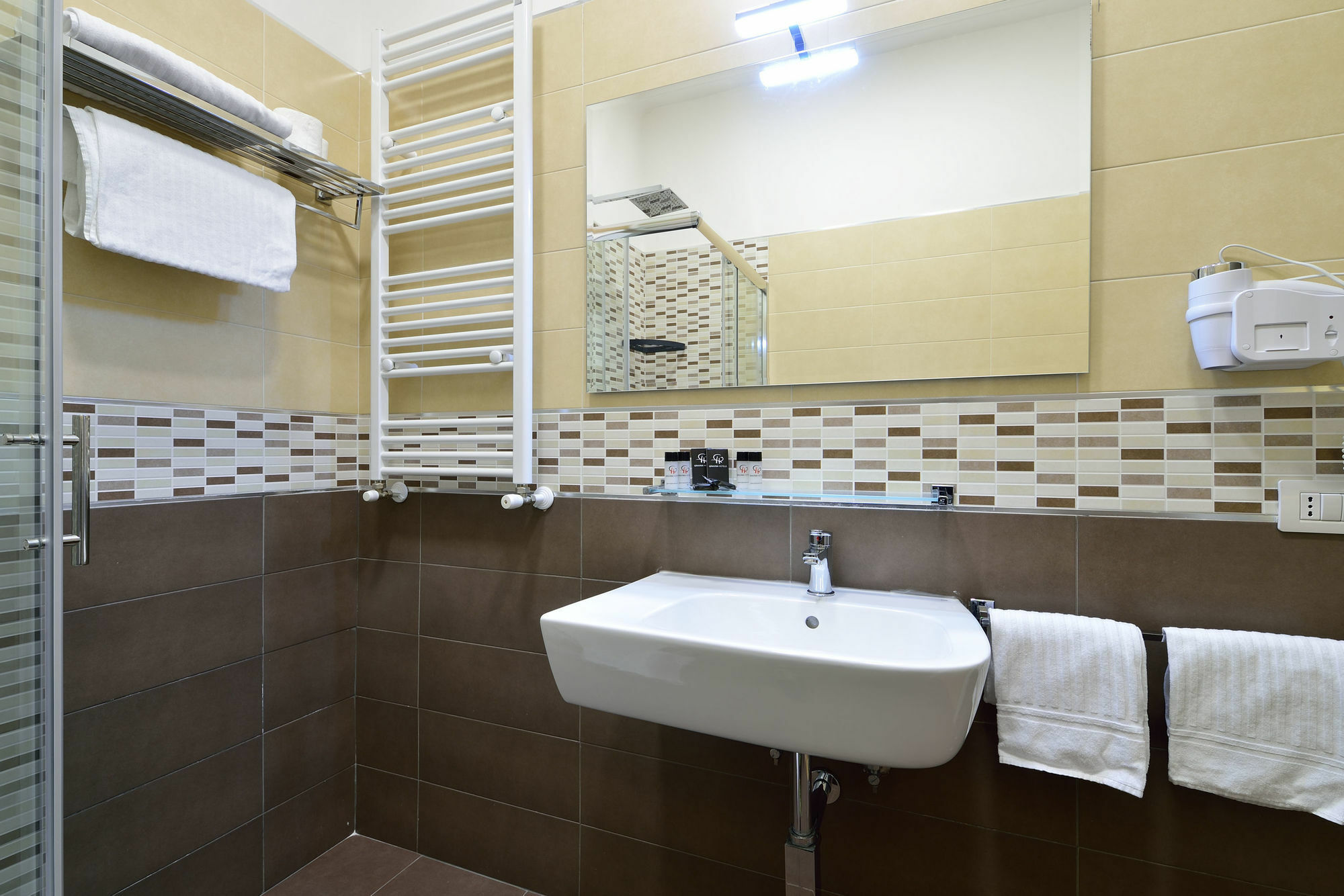 กราวีนา สวีท ฟรัตตินา บีบี Bed & Breakfast โรม ภายนอก รูปภาพ